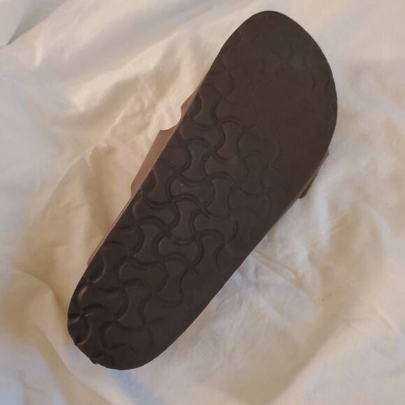 Amputee. Birkenstock Taupe/Brown Sandal Size 9. Left shoe only. - Picture 5 of 7